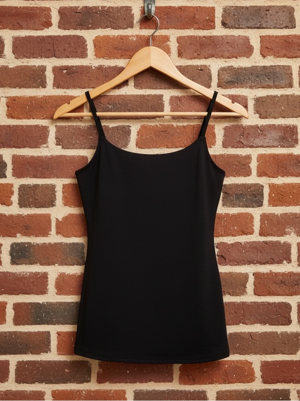 Older Lululemon Simple Black Strappy Tank Top Size 6